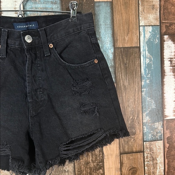 Aeropostale 90’s high rise cut off Black Distressed Jean Shorts - Picture 4 of 10
